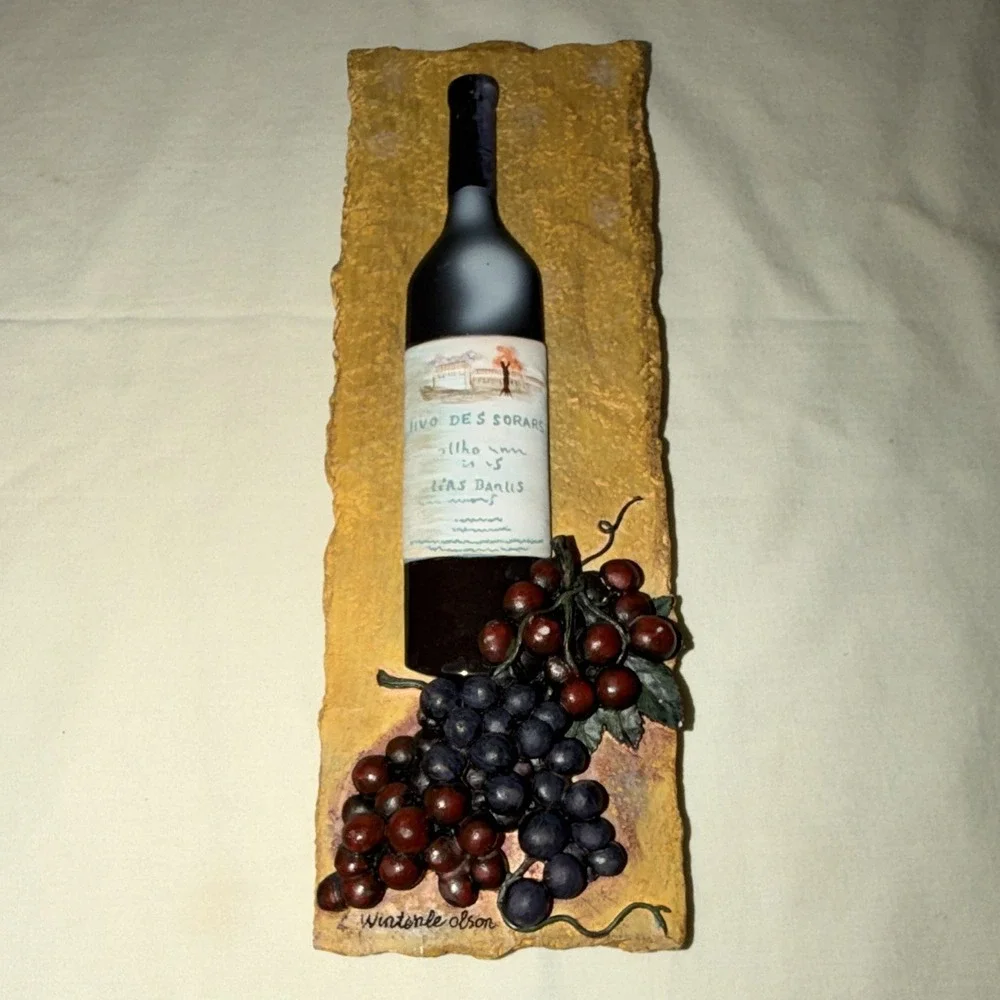 3D Resin Wine Bottle & Grapes Wall Plaque Sign Ready to Hang Vertical 9x3
